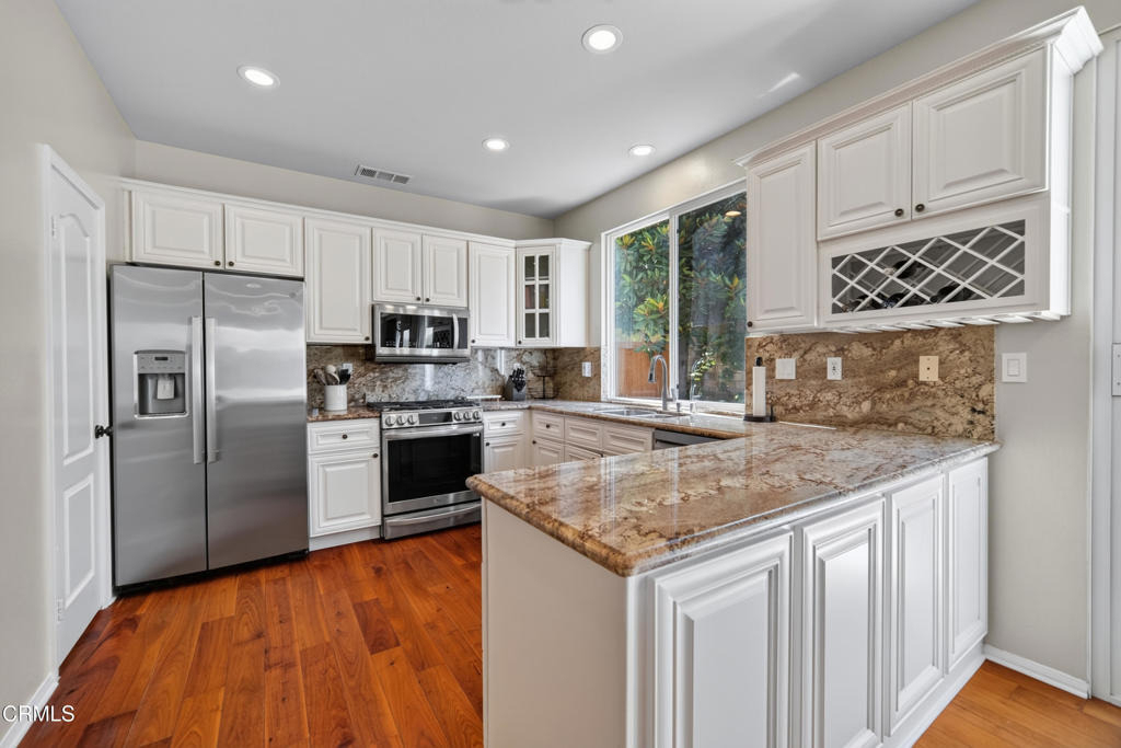 3889 Angeline Street - Photo 11