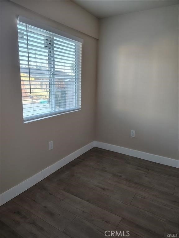 921 Sixth - Photo 7