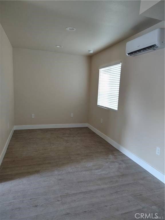 921 Sixth - Photo 6