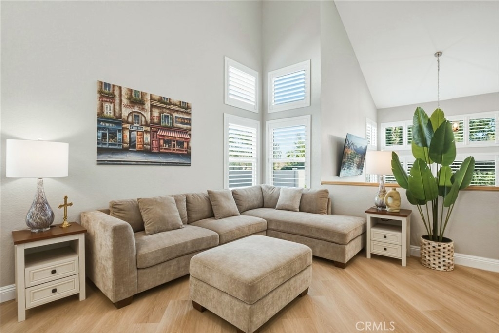 10227 Northridge - Photo 2