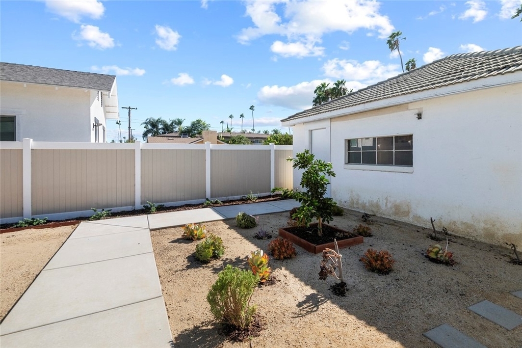 6652 Palm Avenue - Photo 4