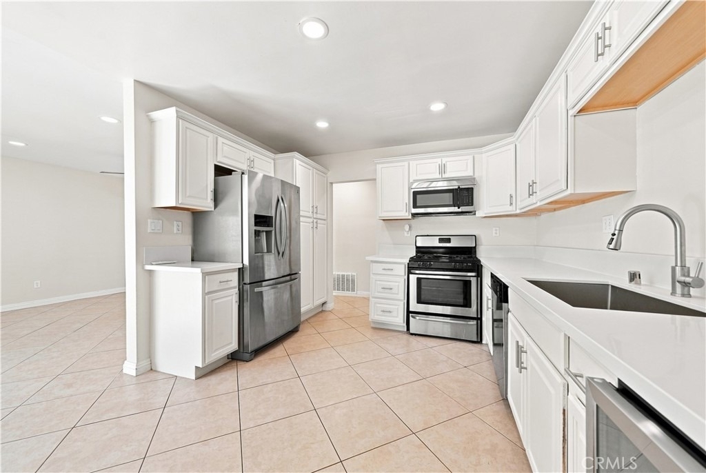 1354 S Maple - Photo 9