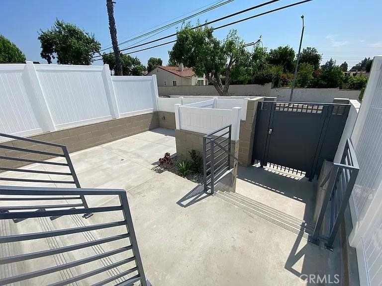 10455 Etiwanda Avenue - Photo 20