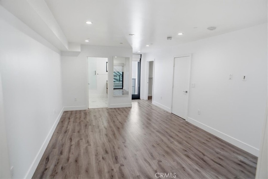 829 N Martel - Photo 8