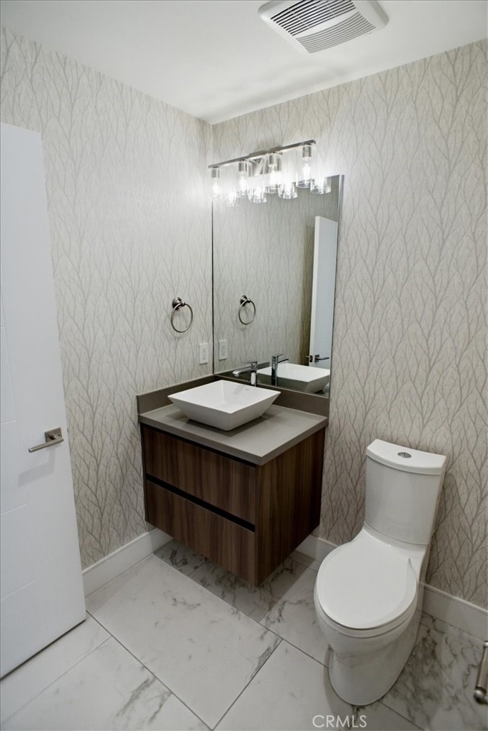 829 N Martel - Photo 5