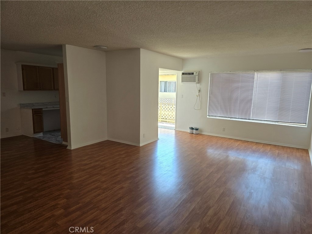 7549 Lexington Avenue - Photo 2