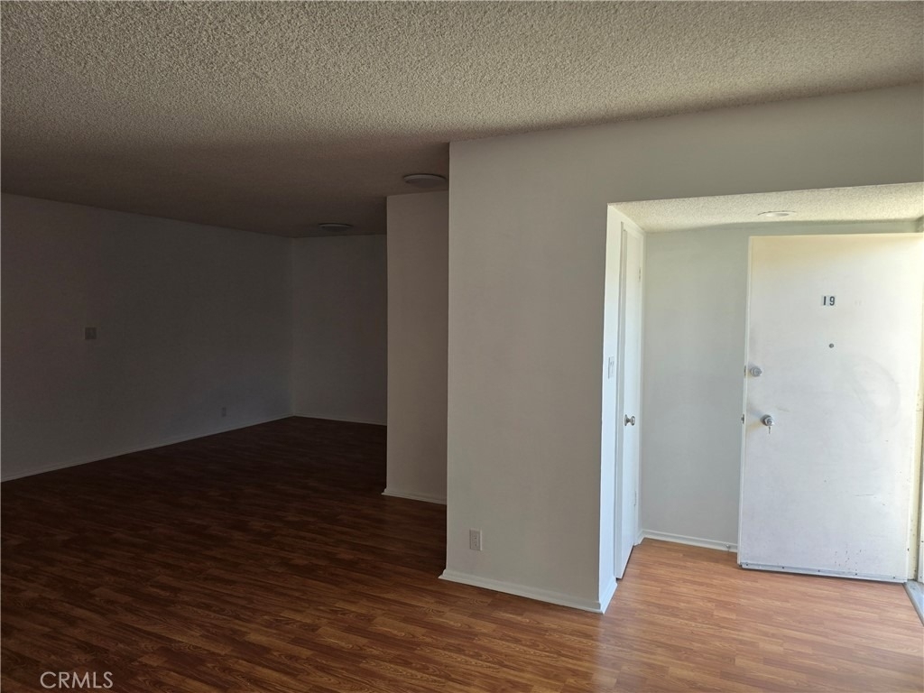 7549 Lexington Avenue - Photo 3