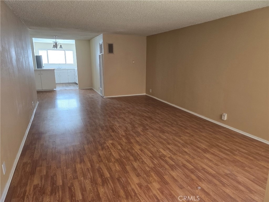 7549 Lexington Avenue - Photo 3