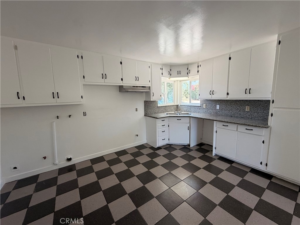 13277 Herrick Avenue - Photo 1