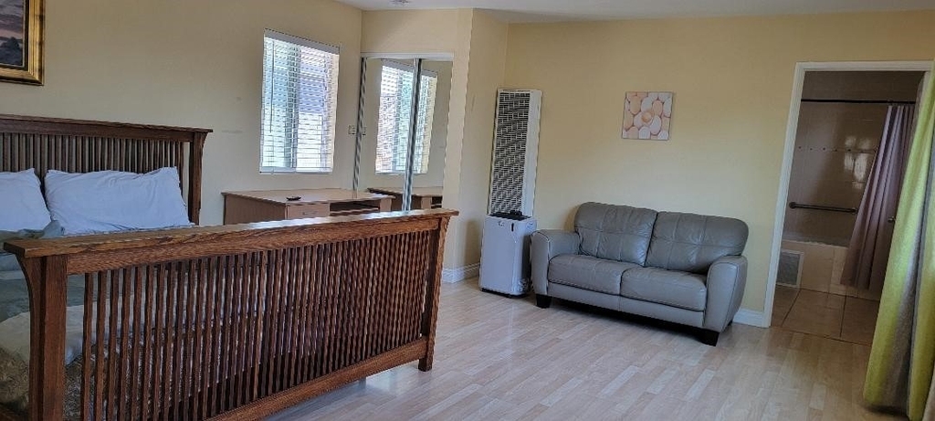 21119 La Salle - Photo 3