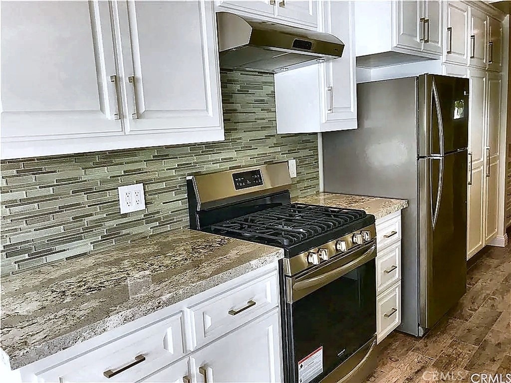 1710 Esplanade - Photo 6