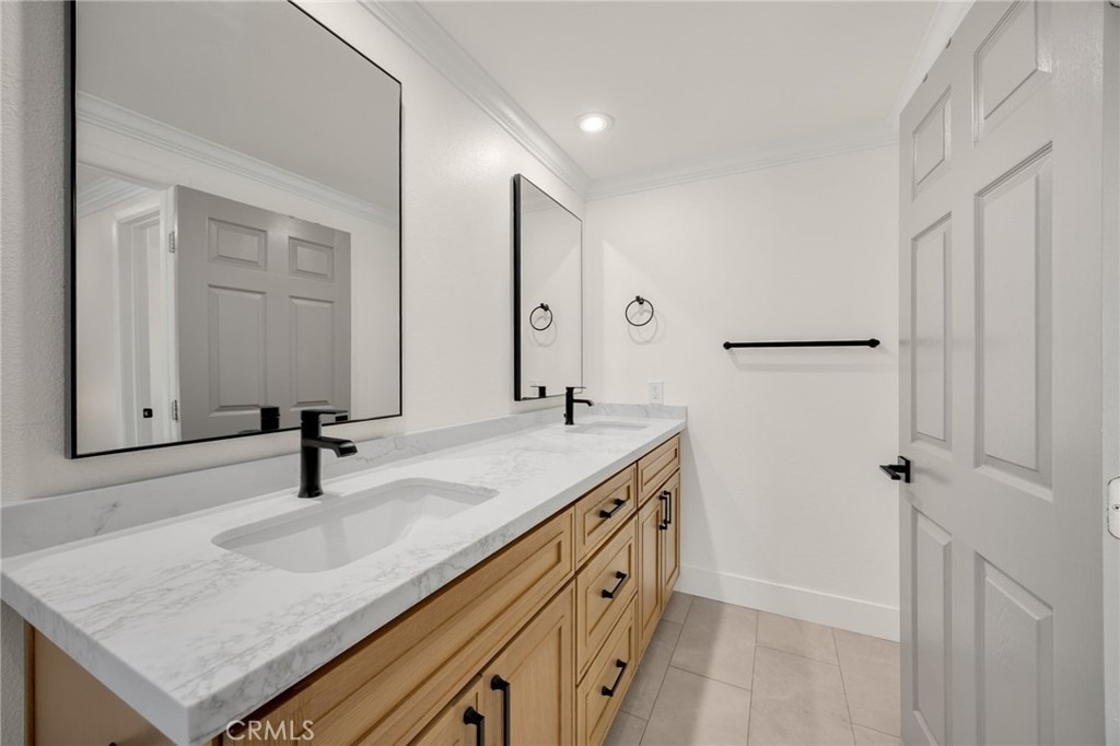 1025 Woodcrest - Photo 17