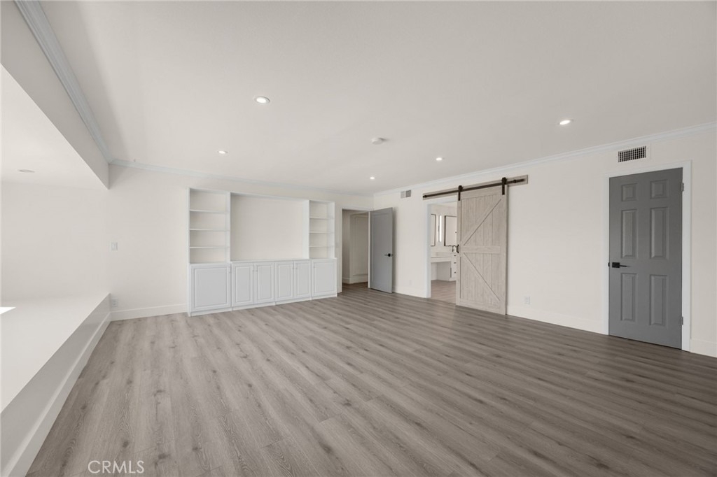 1025 Woodcrest - Photo 22