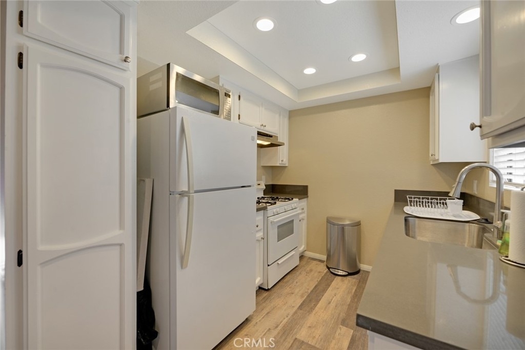 900 N Harbor Boulevard - Photo 14