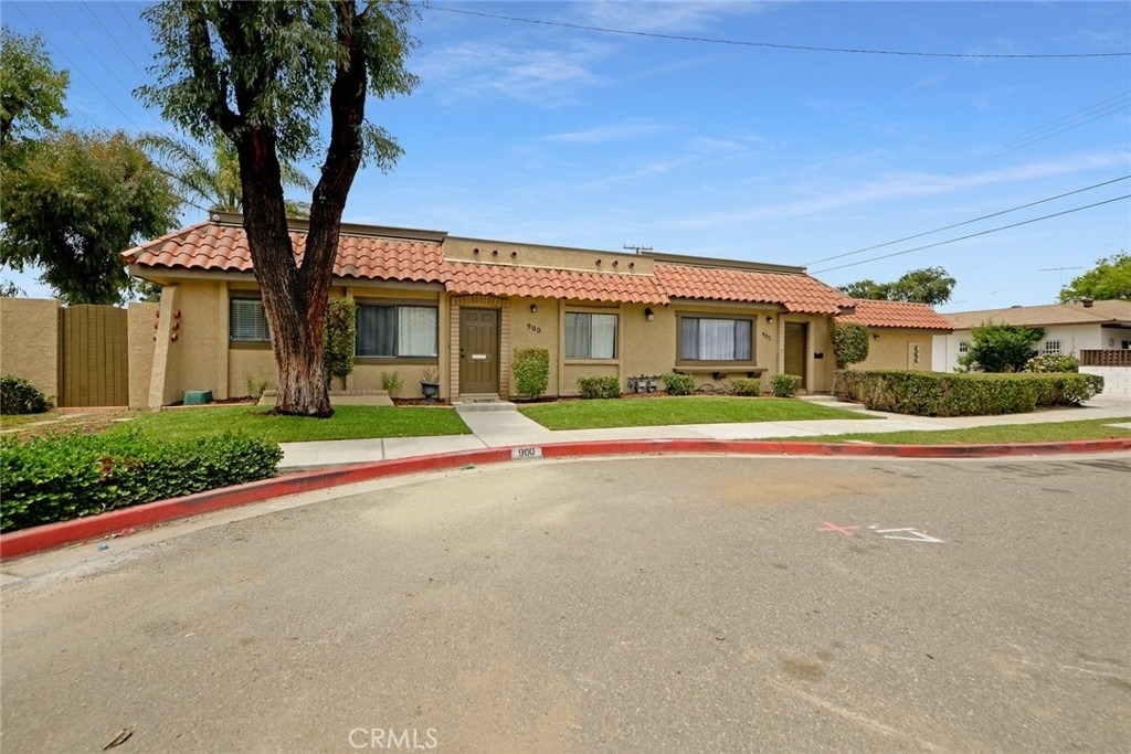 900 N Harbor Boulevard - Photo 0