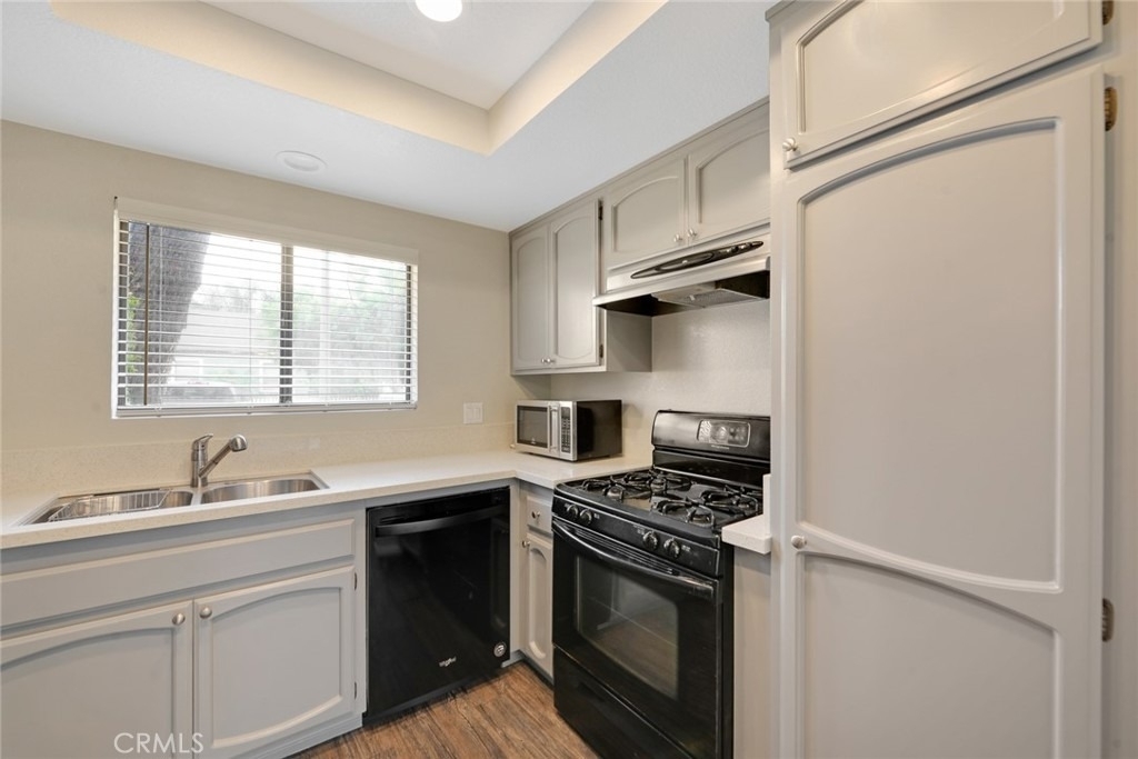 900 N Harbor Boulevard - Photo 19