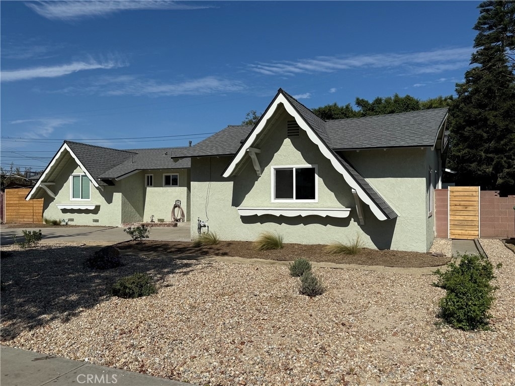10170 Fern Avenue - Photo 2