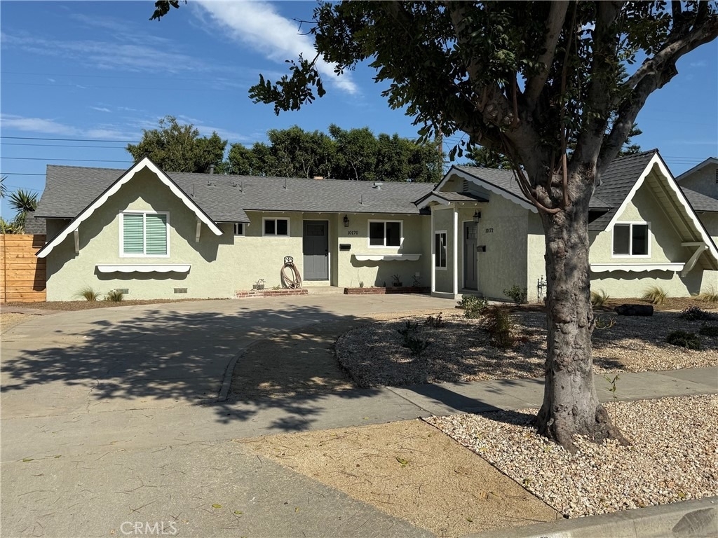 10170 Fern Avenue - Photo 1