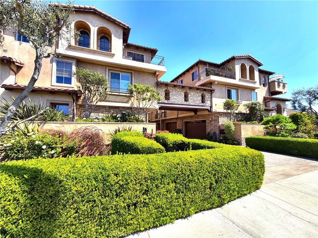 706 S Pacific Coast - Photo 0