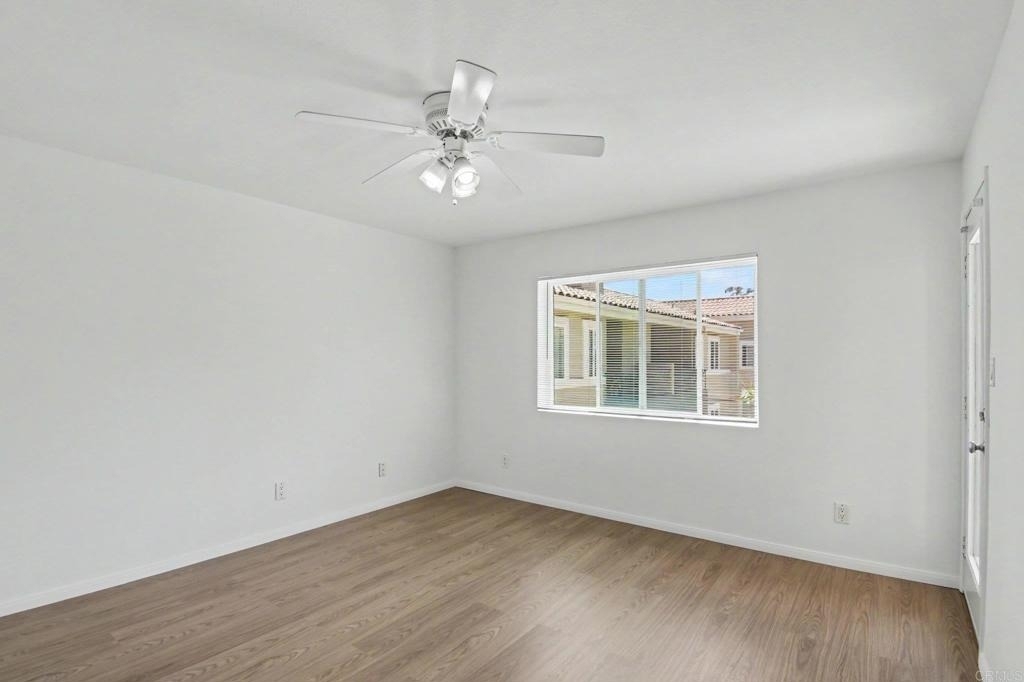 7405 Charmant Dr - Photo 15