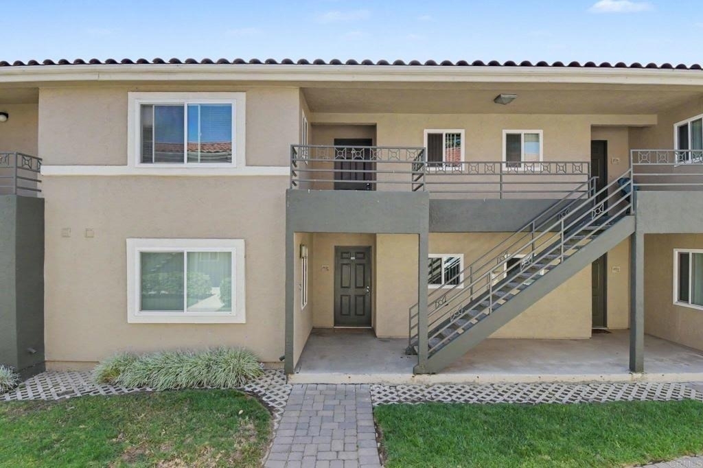 7405 Charmant Dr - Photo 0