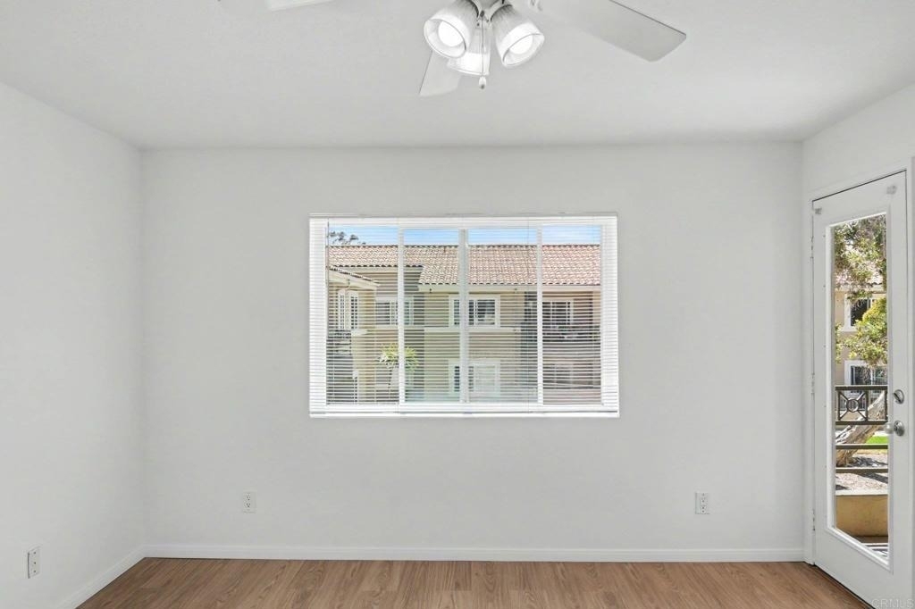 7405 Charmant Dr - Photo 16