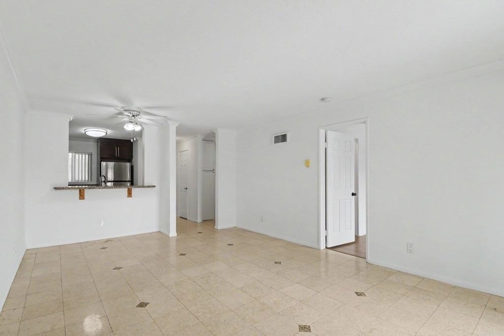 7405 Charmant Dr - Photo 10