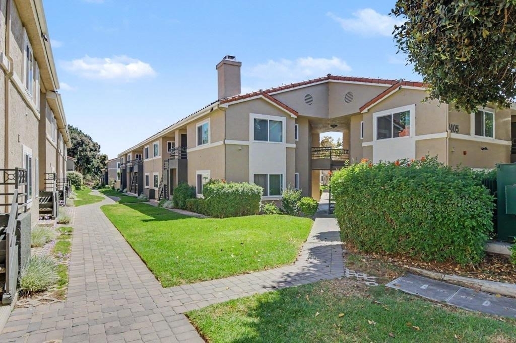 7405 Charmant Dr - Photo 26