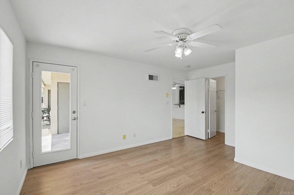 7405 Charmant Dr - Photo 17