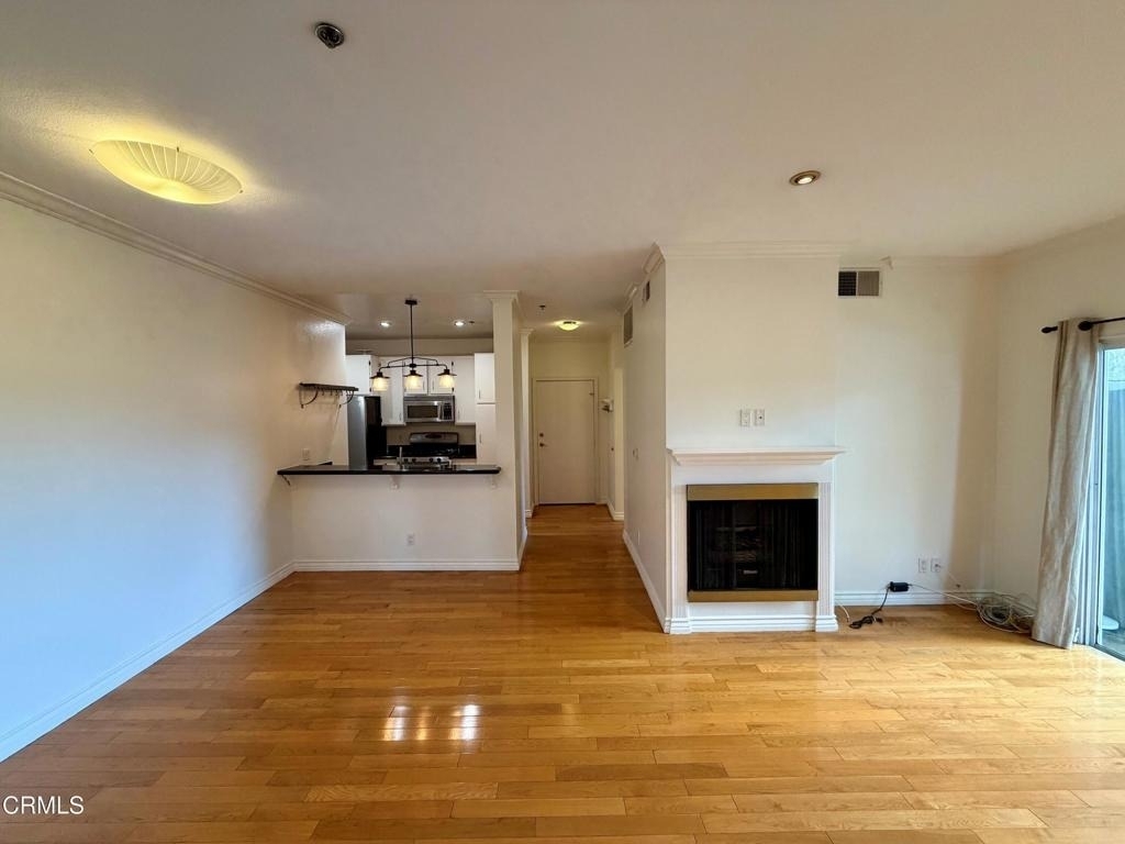 156 S Oak Knoll Avenue - Photo 5