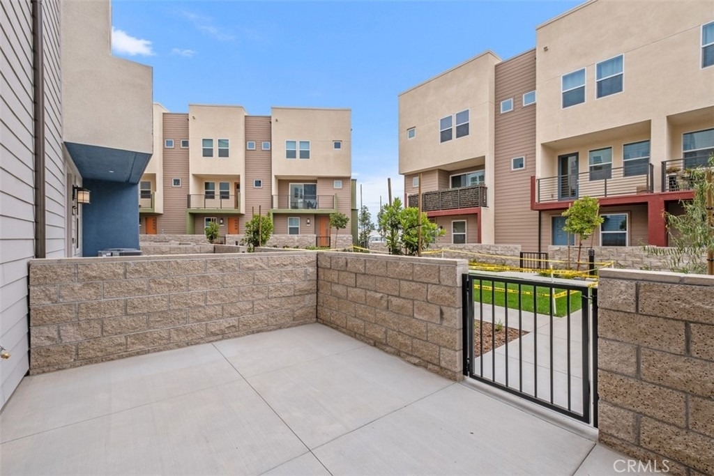 1637 W Lincoln Avenue - Photo 7