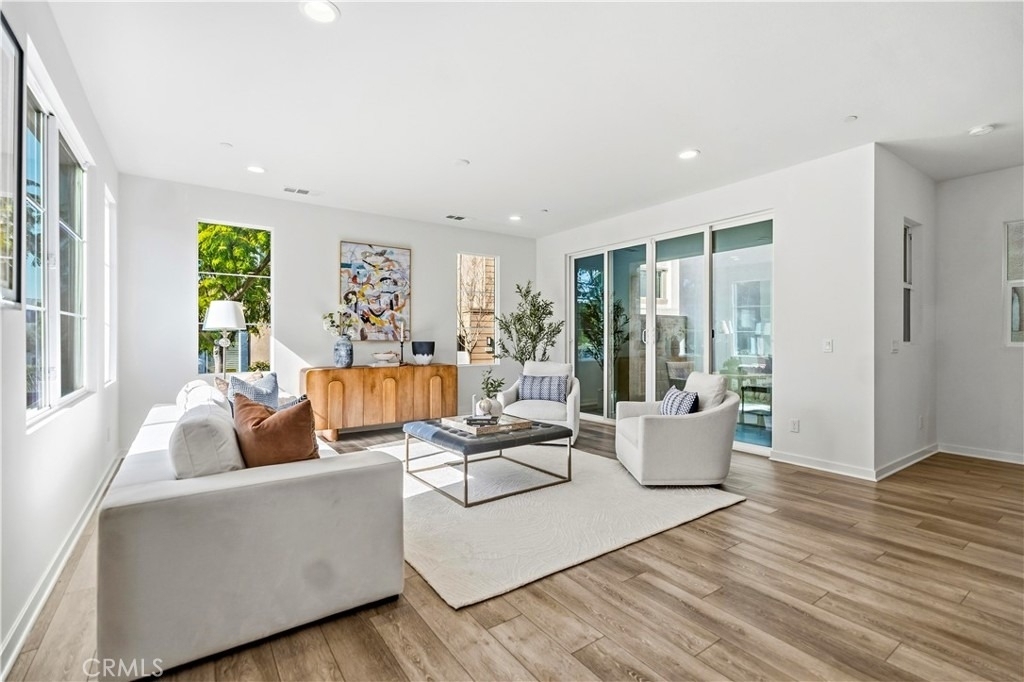 608 Cultivate - Photo 10