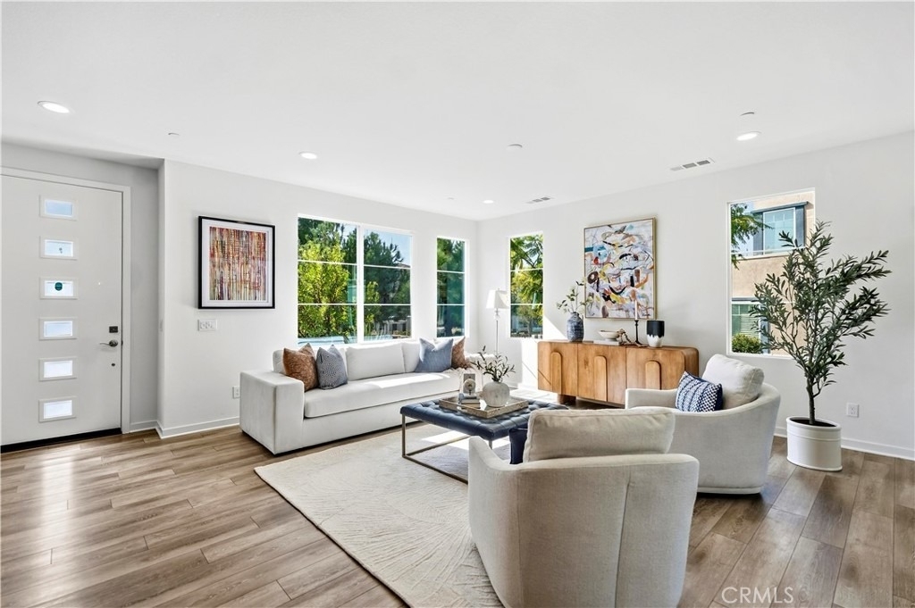 608 Cultivate - Photo 12