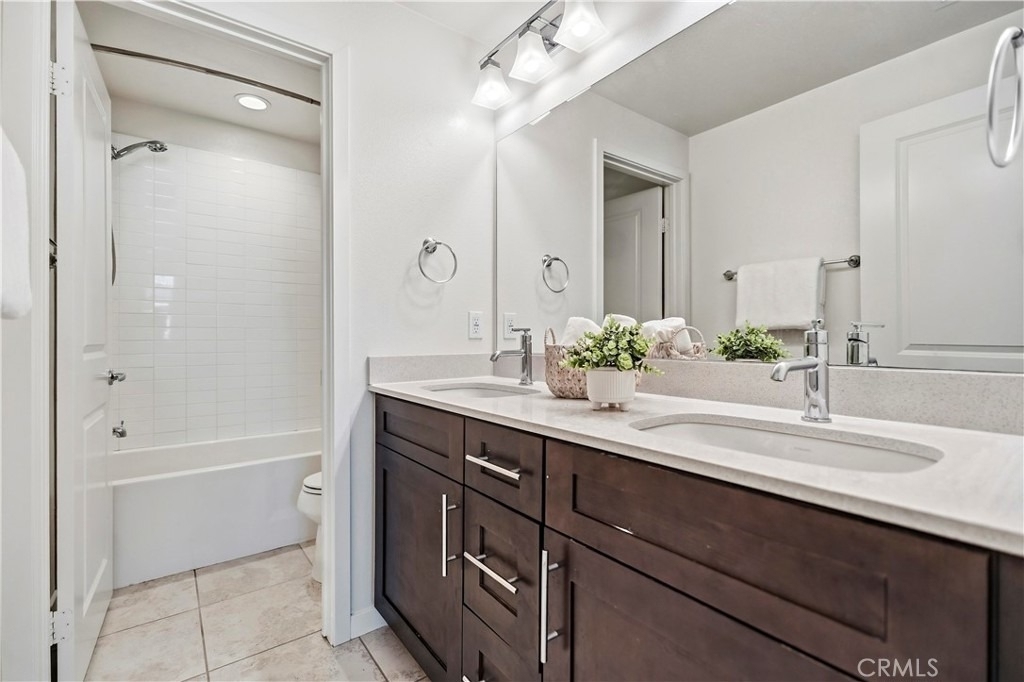 608 Cultivate - Photo 39