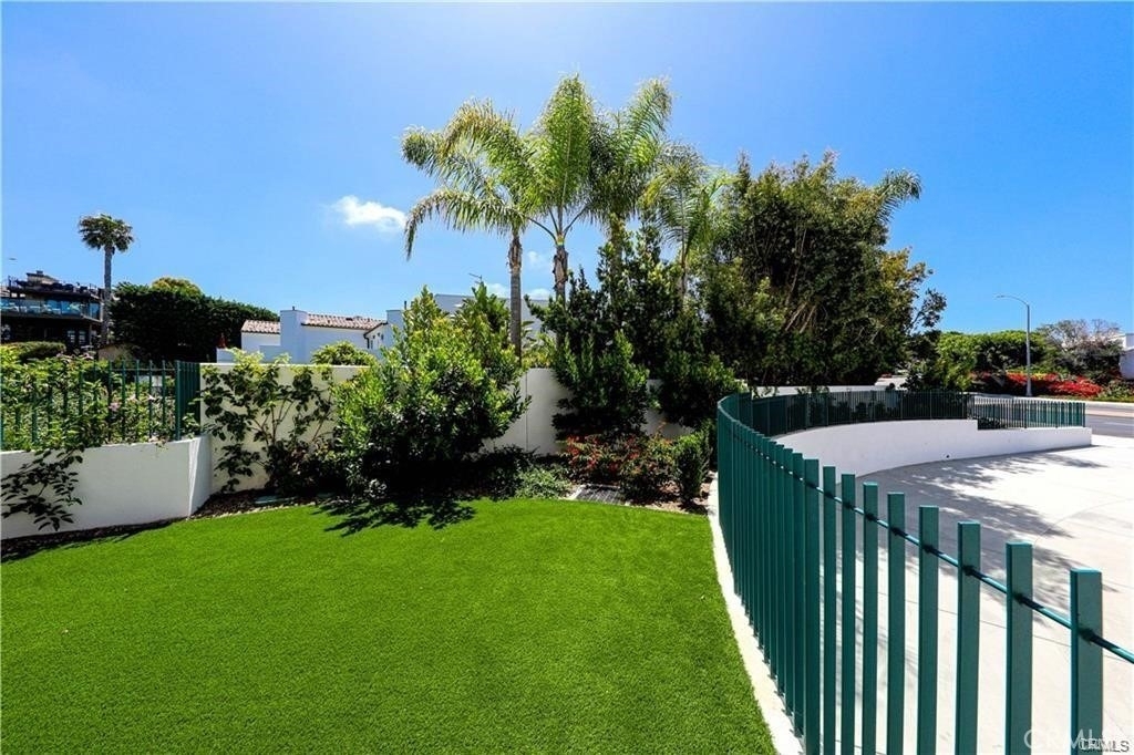 3920 E Coast Highway - Photo 30