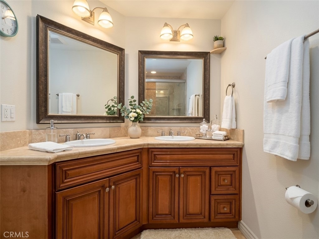 322 Ogle Street - Photo 4