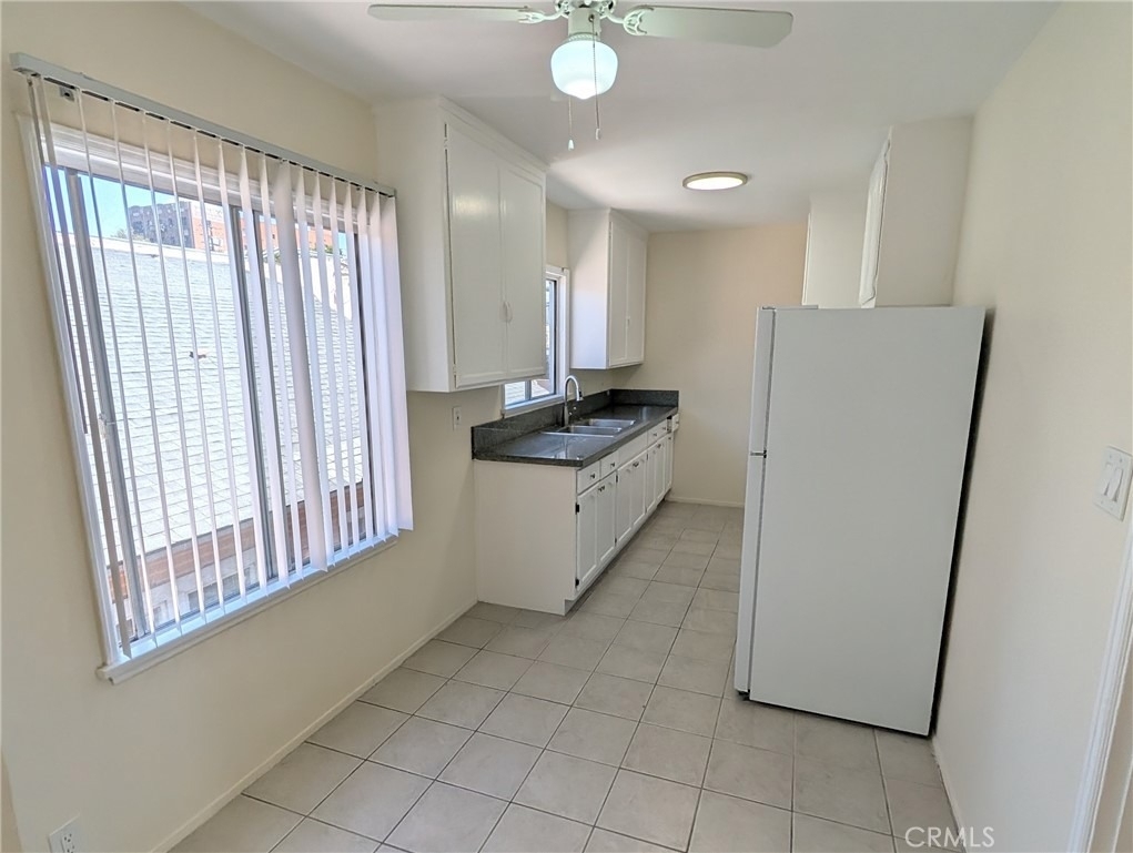 218 N Normandie - Photo 3
