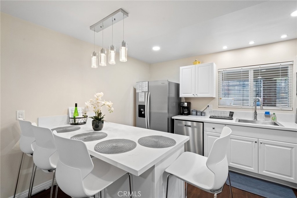6238 University - Photo 12