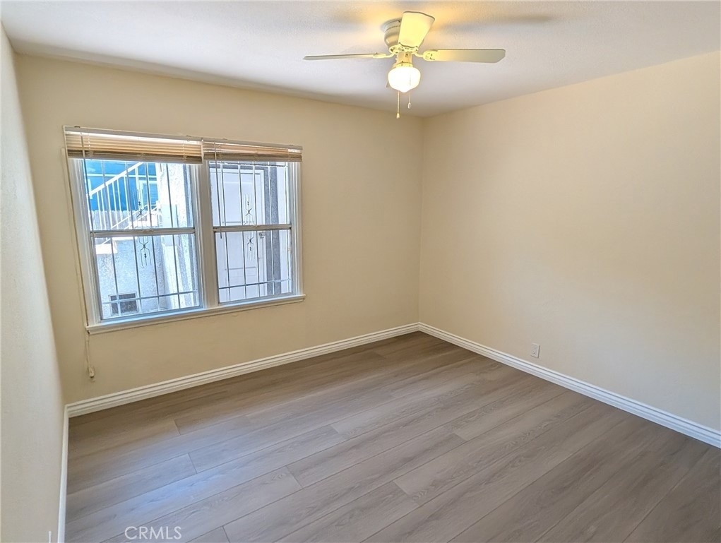 216 N Normandie - Photo 2