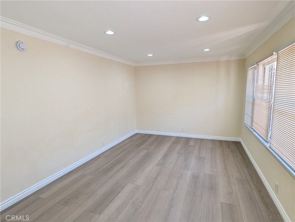 216 N Normandie - Photo 1