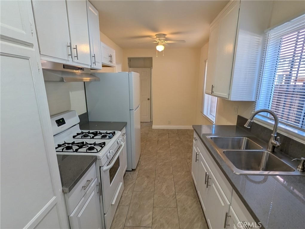 216 N Normandie - Photo 7