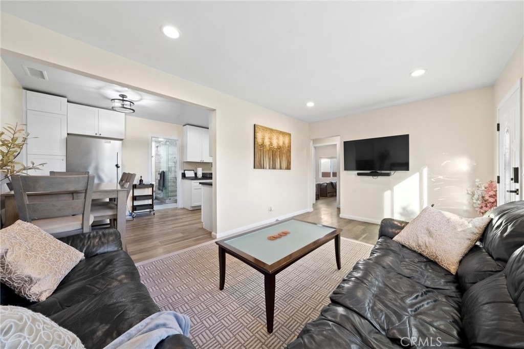 6240 University - Photo 6