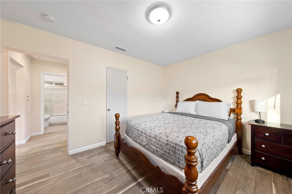 6240 University - Photo 15