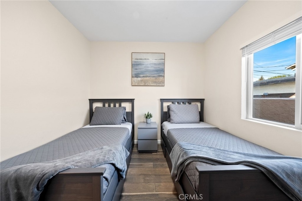 6240 University - Photo 20