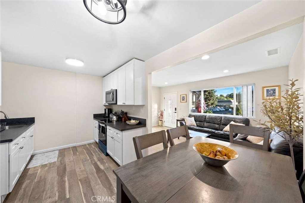 6240 University - Photo 12