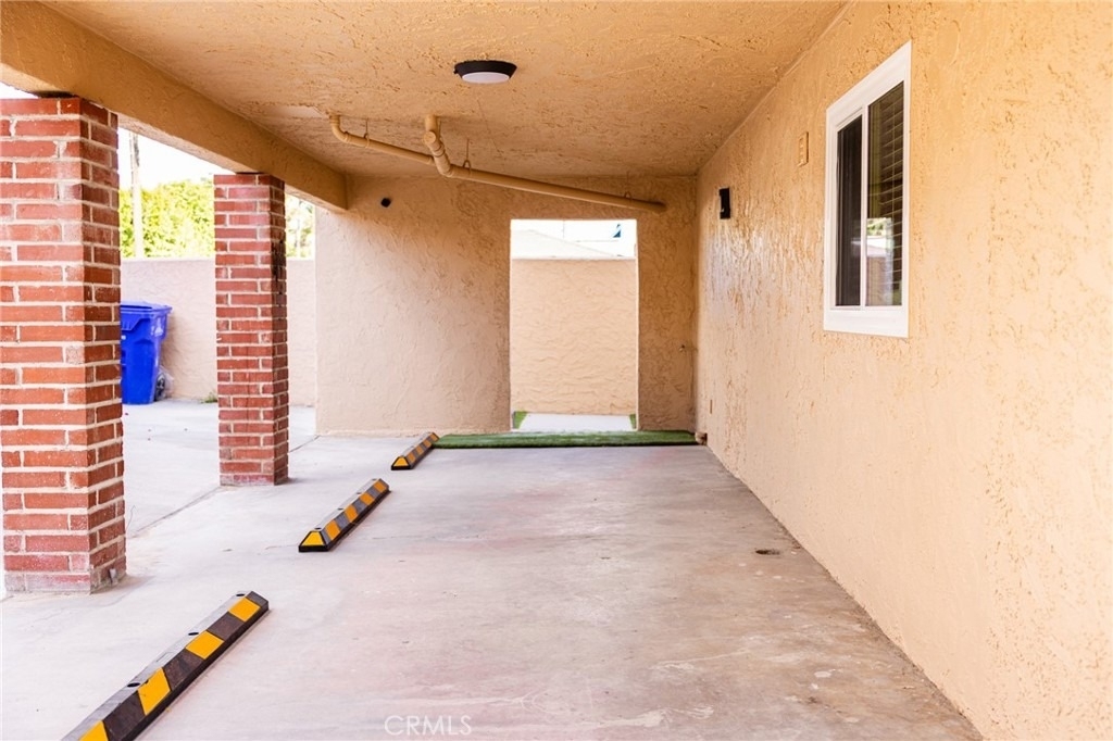 6240 University - Photo 21