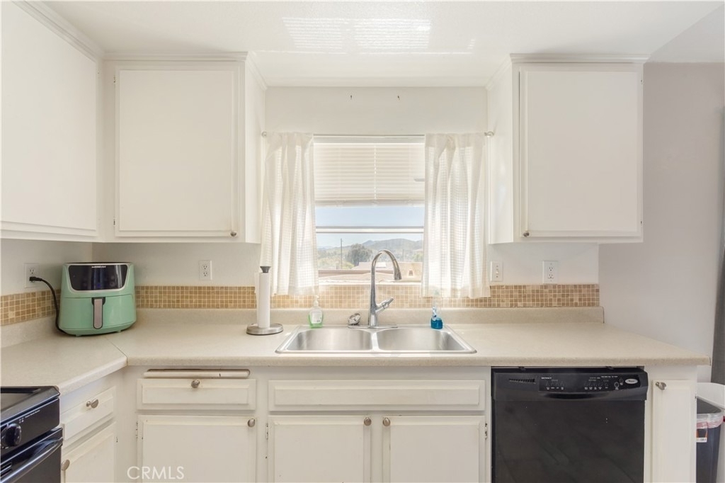 312 N Lewis - Photo 16