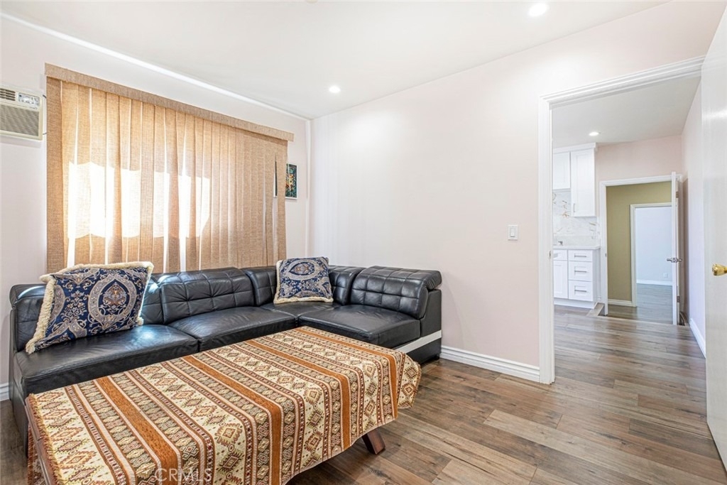10455 Glory Avenue - Photo 4