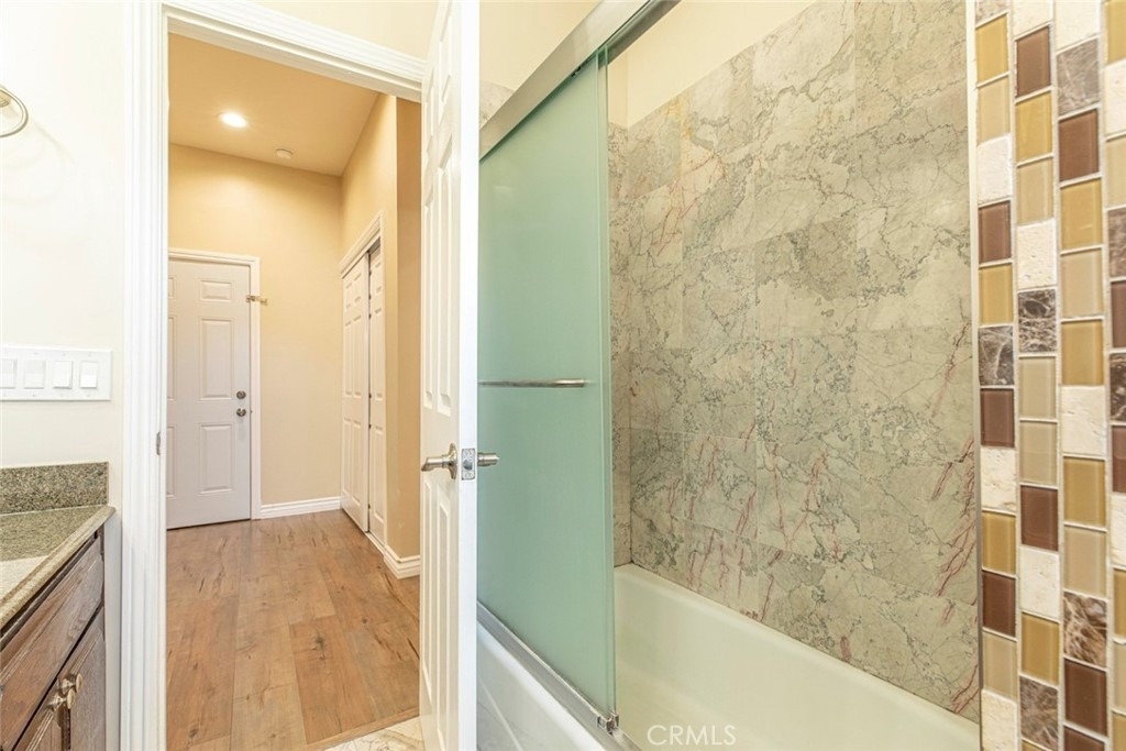 10455 Glory Avenue - Photo 8