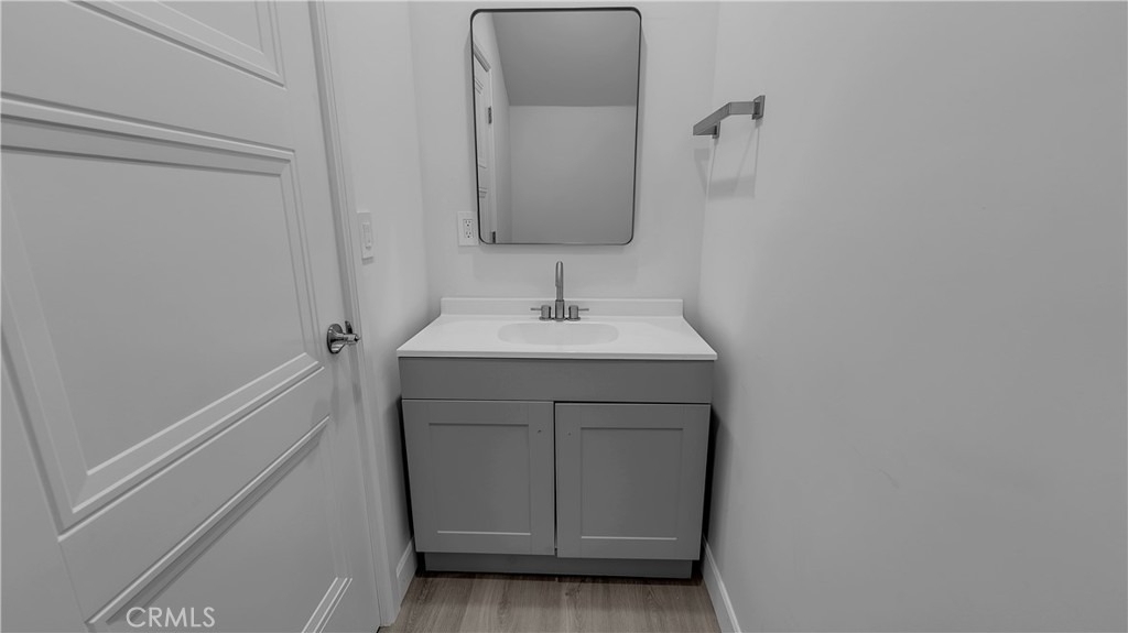 7731 Craner Ave - Photo 6